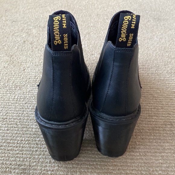 Dr. Martens Chelsea Boot - Picture 2 of 6